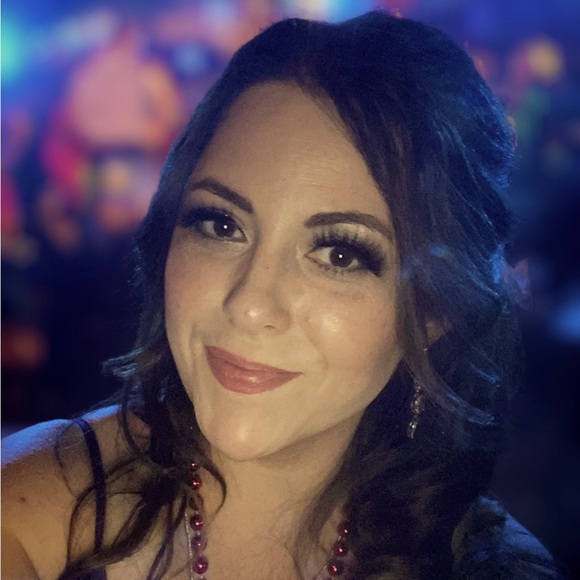 Meet your Posher, Kelly - Picture 1 of 1